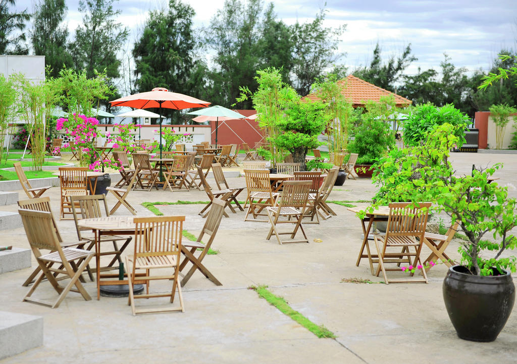 Long Beach Hotel Tuy Hoa Exterior photo